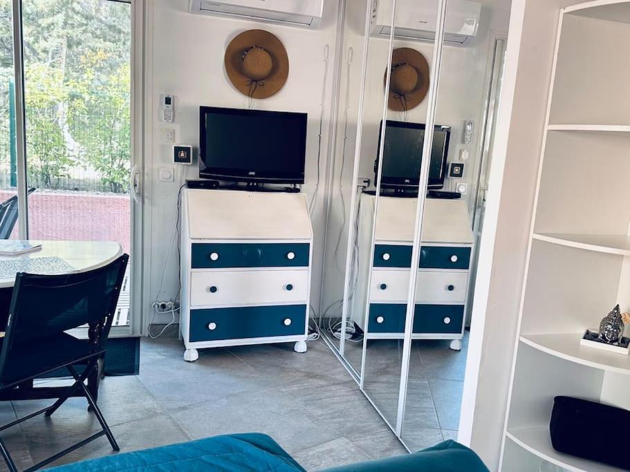 Moderne Mini Maison Lézignan-Corbières Extérieur photo